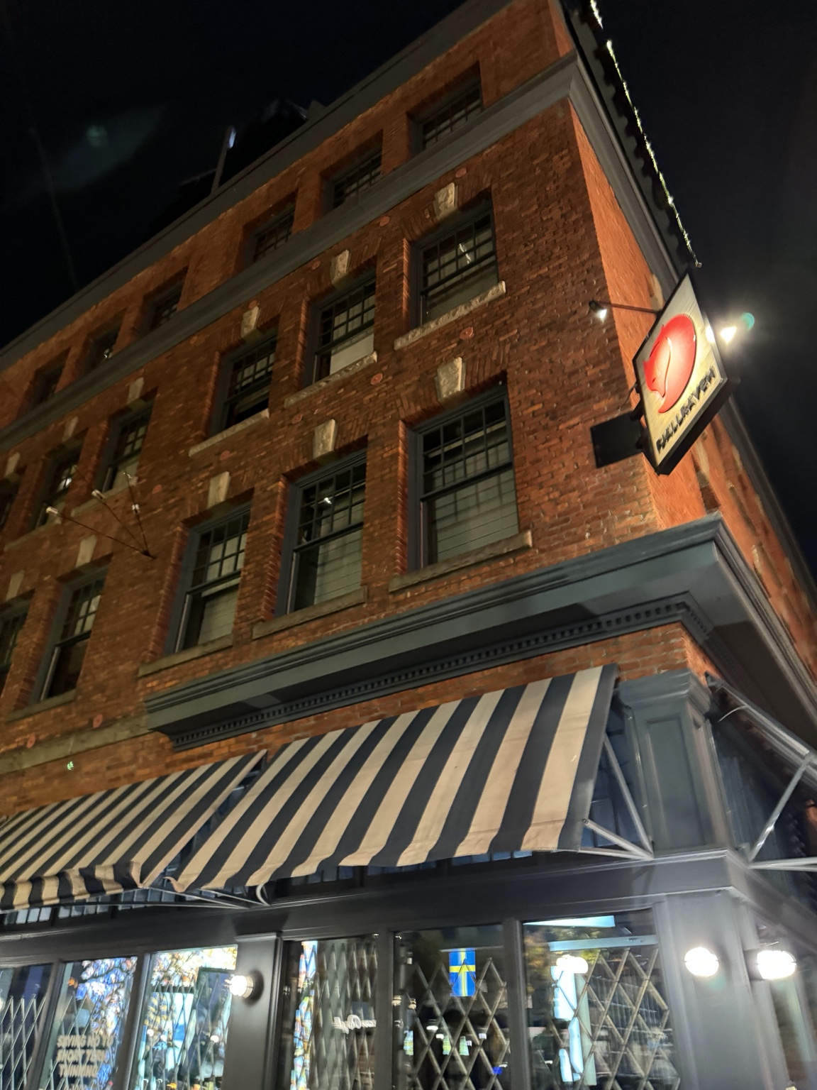 Brick building near Pike Place Market on a Seattle ghost tour